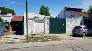 Lote de 10x21 en venta en Villa Luzuriaga foto 3