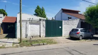 Lote de 10x21 en venta en Villa Luzuriaga foto 4