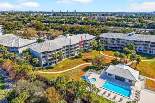 2701 Village Blvd #303 2700 foto 3