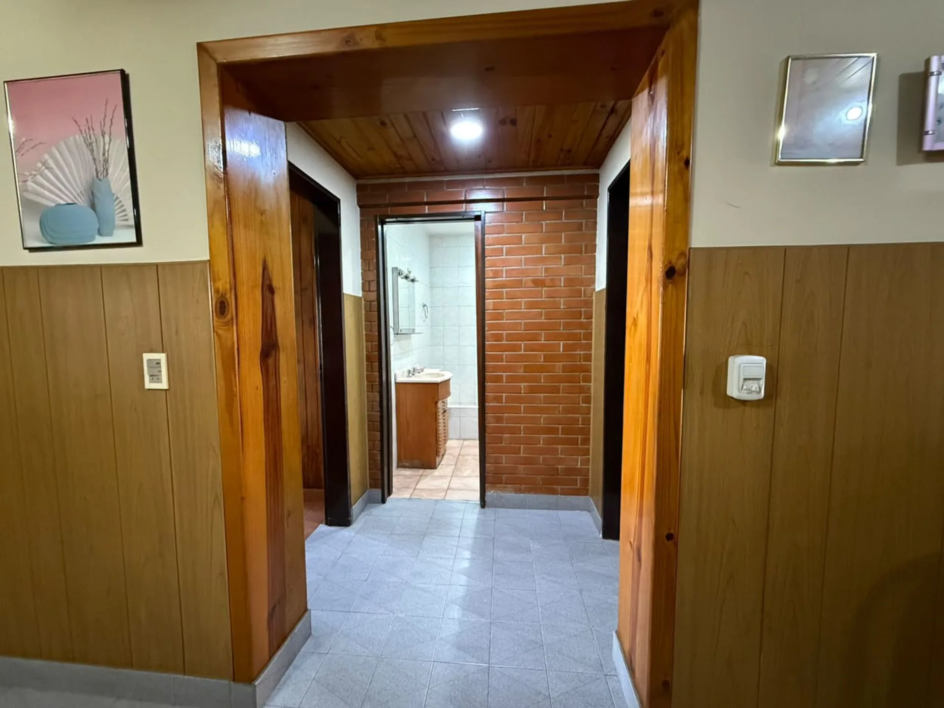 Casa 3 amb con cochera y quincho en venta Lanus foto 4