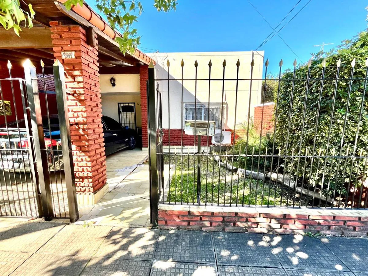 CASA 4 AMBIENTES EN VENTA ITUZAINGO foto 3
