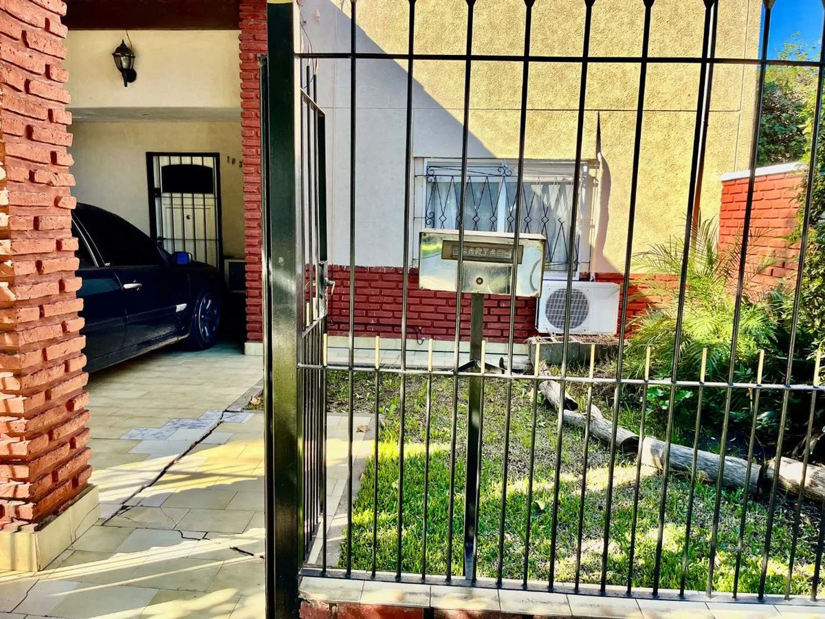 CASA 4 AMBIENTES EN VENTA ITUZAINGO foto 4