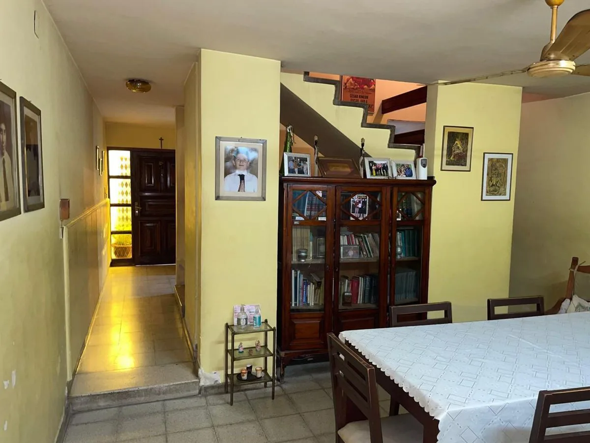 VENTA, CASA 2 PLANTAS, BARRIO CENTRO foto 4