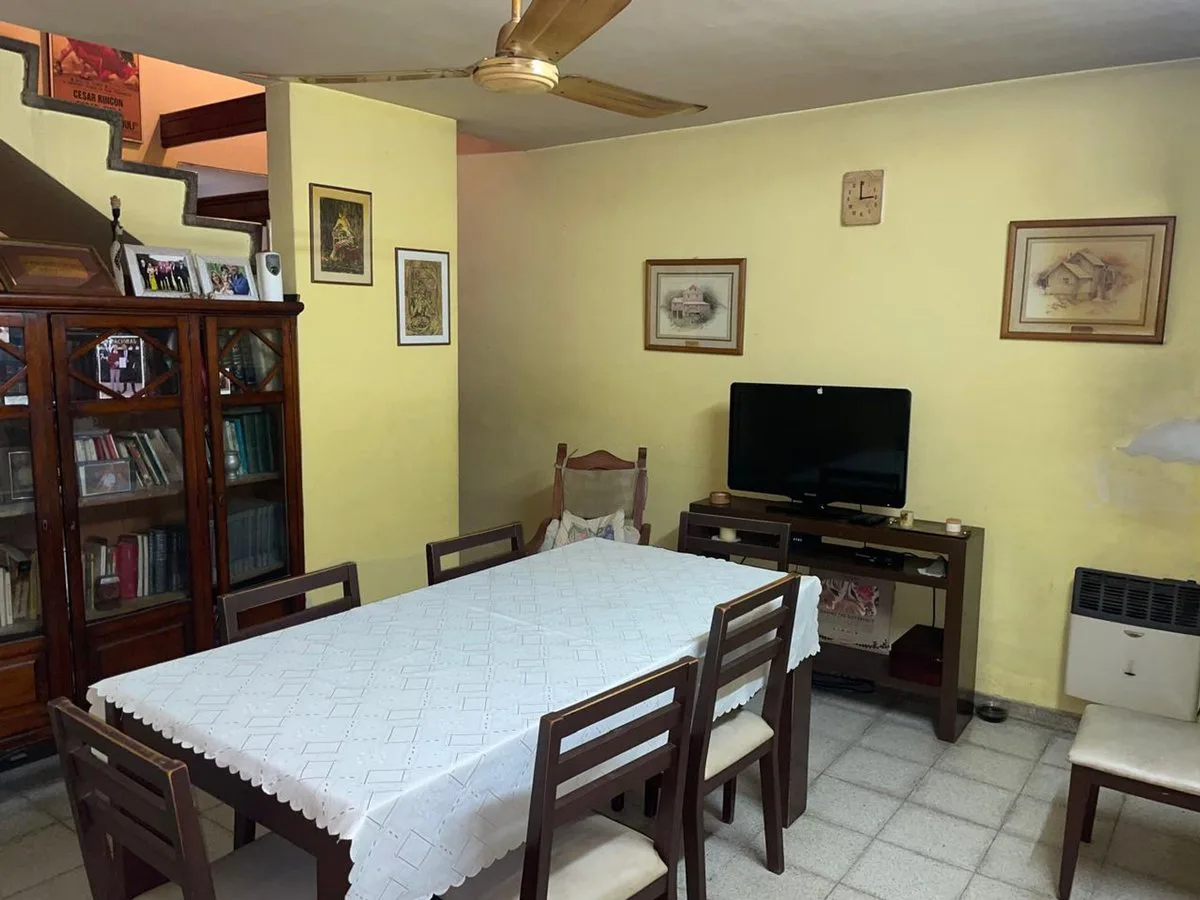 VENTA, CASA 2 PLANTAS, BARRIO CENTRO foto 5