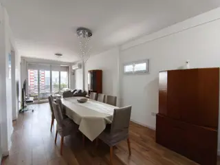 Venta de Semipiso de 3 Ambientes con Balcon y Cochera en Boedo foto 1