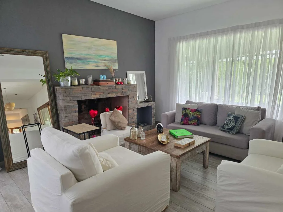 VENTA CASA 5 AMB BARRIO SANTA JUANA CANNING foto 2