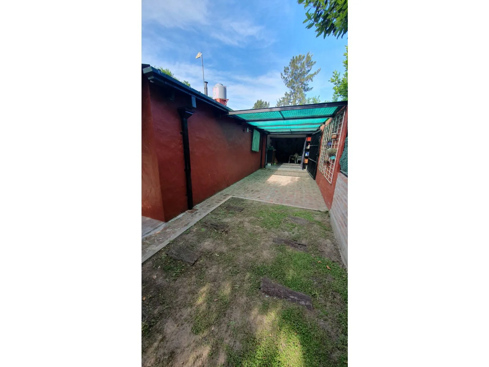 Casa quinta en Barrio Montemar - Calle Los tordos al 300 foto 4