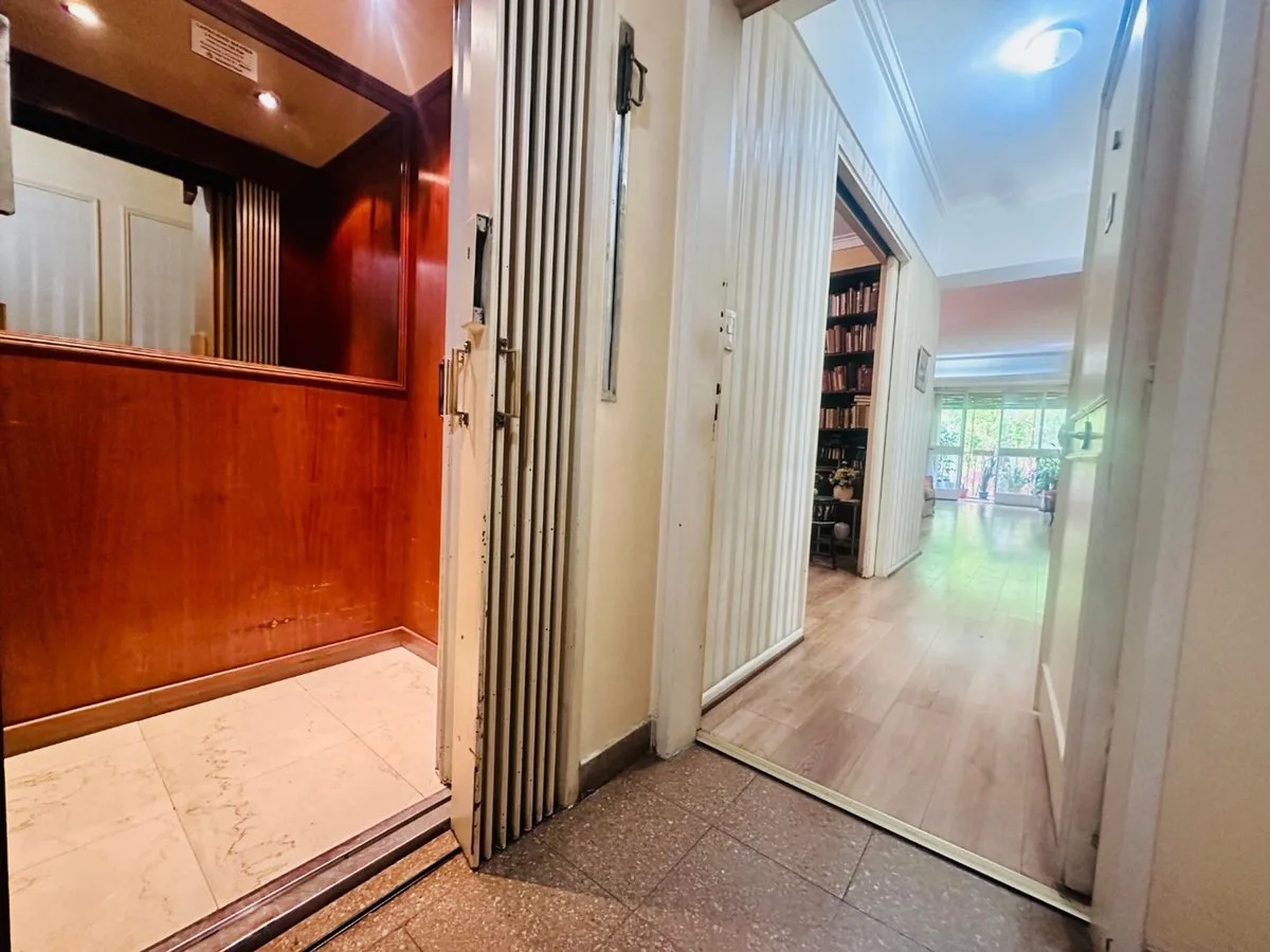 SEMIPISO EN VENTA RECOLETA 5 AMBIENTES foto 3