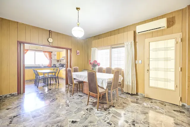 Venta Casa en Lote Propio de 4 Ambientes con Quincho - Parrilla - Patio - Cochera