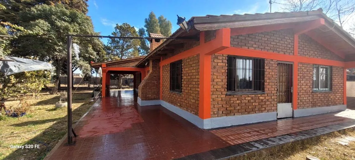 VENTA DE 2 CASAS, LOTE de 2.700 m2 VILLASECA MAIPU foto 3