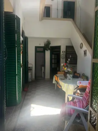 Venta casa lote propio 5 ambientes, con patio y terraza foto 4