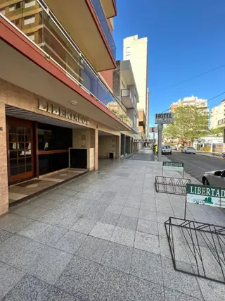 Depto 1 Amb p/ 3 personas. 100 mts de la peatonal y del Mar. foto 4