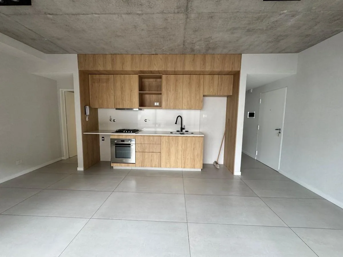 VENTA DEPTO 3 AMB C/COCHERA VICENTE LOPEZ foto 3