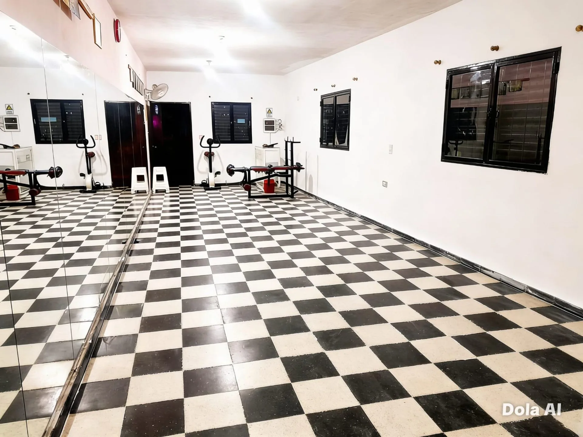 Se alquila local comercial sobre Av Pedernera foto 4