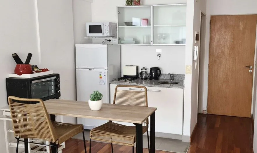 VENTA!! Departamento Monoambiente. Balcón. Piso Alto. Vista abierta. Apto Profesional. Las Cañitas, Palermo,Caba. foto 2