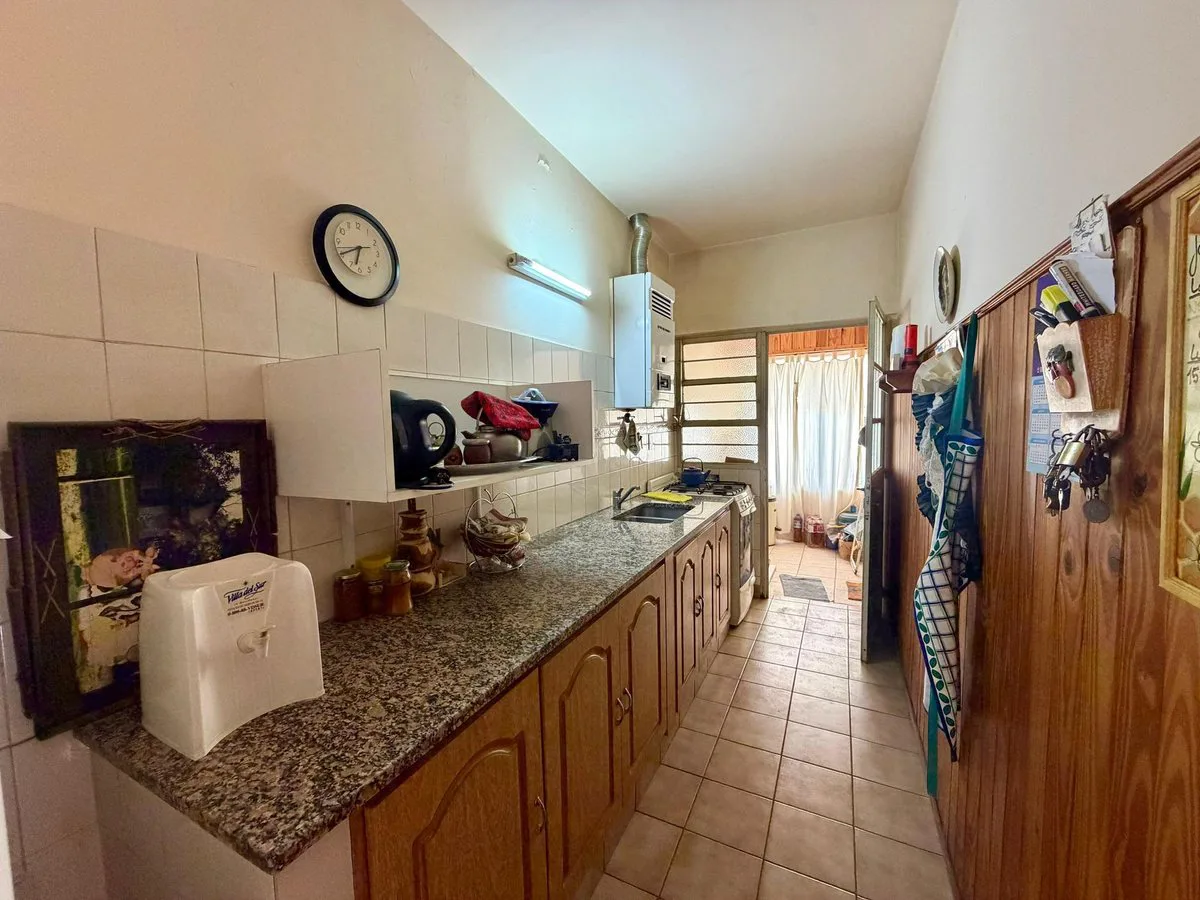 CASA EN VIAMONTE AL 2263 foto 4