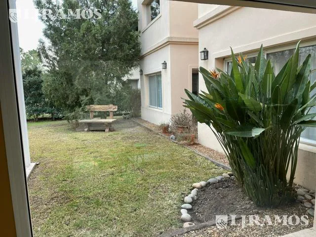 Importante casa en Venta en el Barrio Septiembre PG foto 2