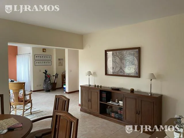 Importante casa en Venta en el Barrio Septiembre PG foto 4