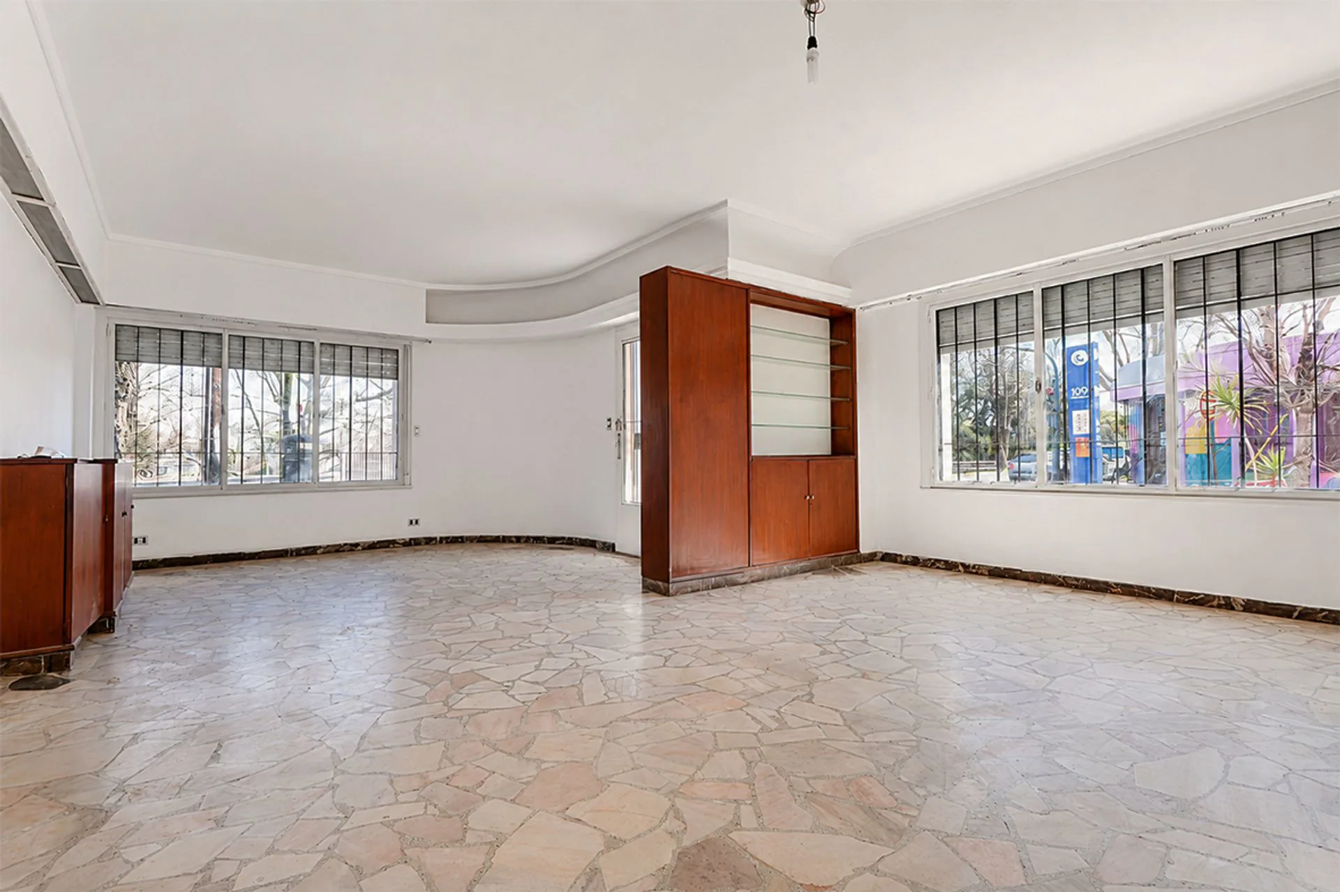 CASA en Venta 4 ambientes En VICENTE LOPEZ foto 2