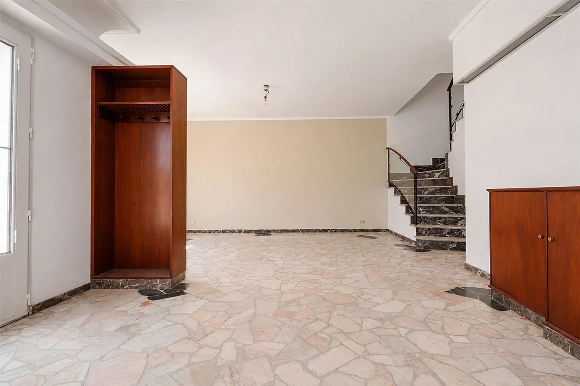 CASA en Venta 4 ambientes En VICENTE LOPEZ foto 4