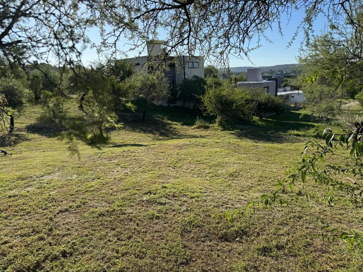 LOTE LOMAS DEL REY CERRADO 862 M Facilidades foto 2