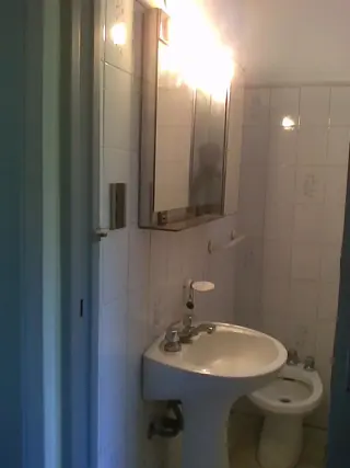 Departamento APTO PROFESIONAL o VIVIENDA bien ubicado en Adrogué foto 5