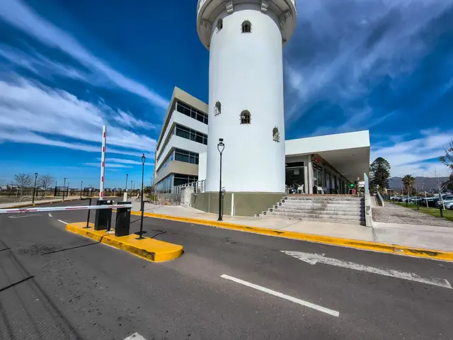 VENTA OFICINAS EN TORREON CET MAIPU MENDOZA