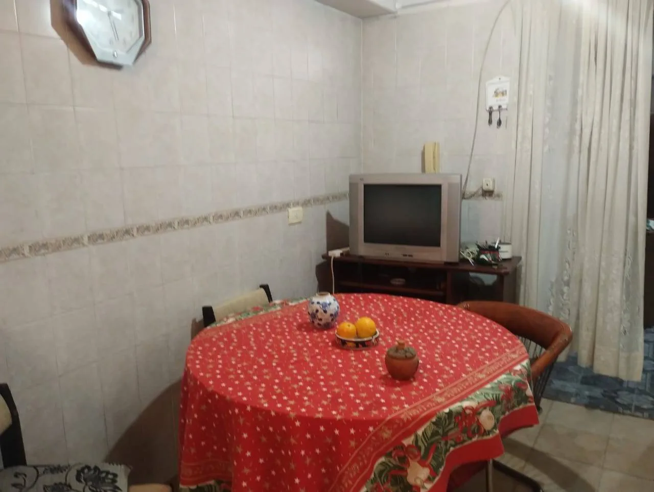 CASA EN LOTE PROPIO MULTIFAMILIAR, CON DOS LOCALES, Cosquin y Battle y Ordoñez - Villa Lugano foto 4