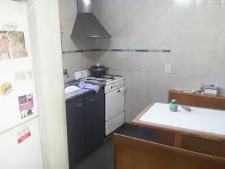 Casa de 4 ambientes tipo chalet en dos plantas en José C. Paz. foto 4