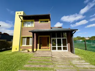 Solares del Carcarañá - Casa en venta de dos dormitorios con pileta - Oliveros foto 1