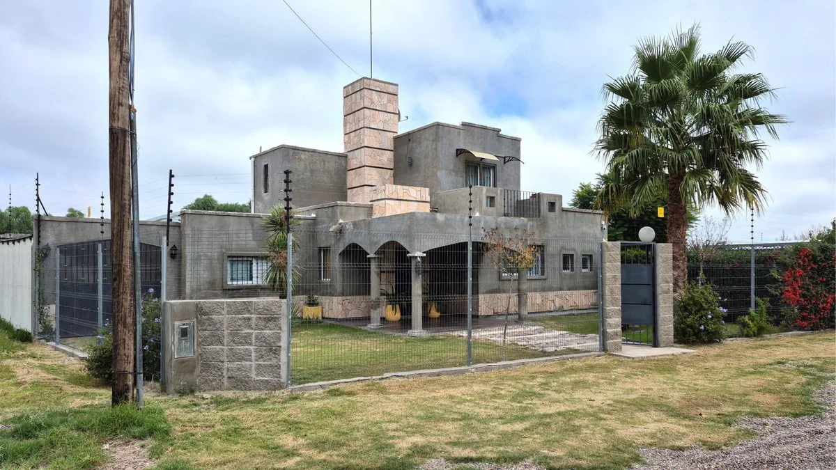 CASA EN VENTA EN BARRIO PRIVADO "EL PRADO" foto 2