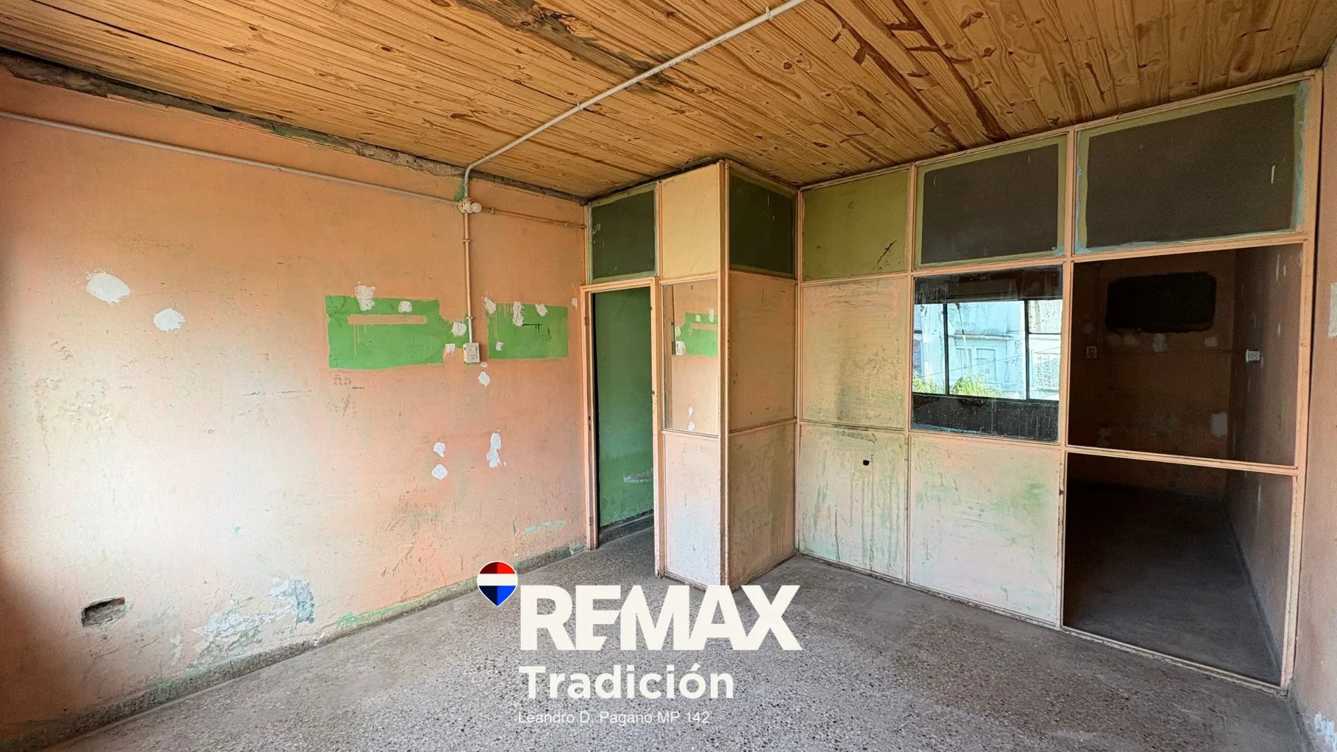OFICINA EN VENTA PEATONAL ARTURO ILLIA 172 foto 5