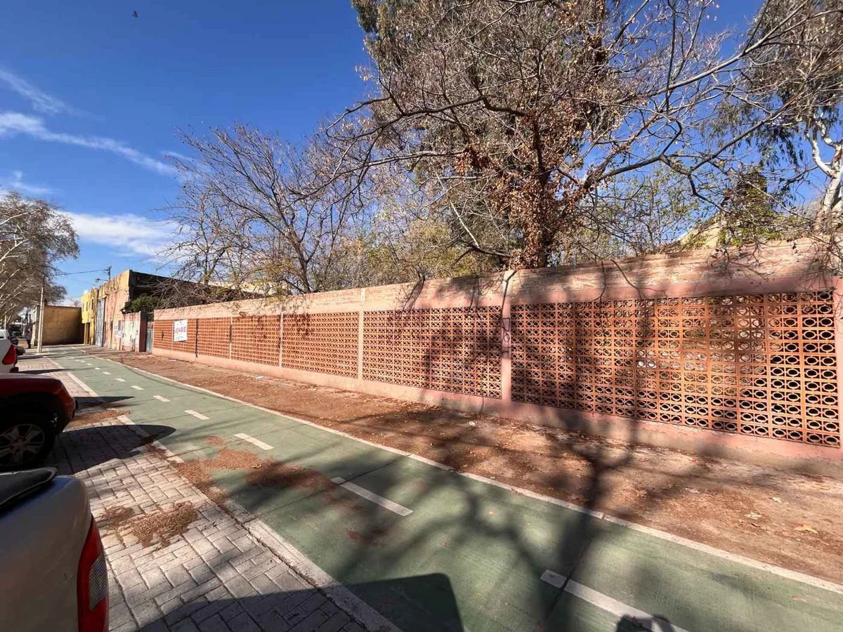 Venta amplio terreno sobre Cervantes en Godoy Cruz foto 3