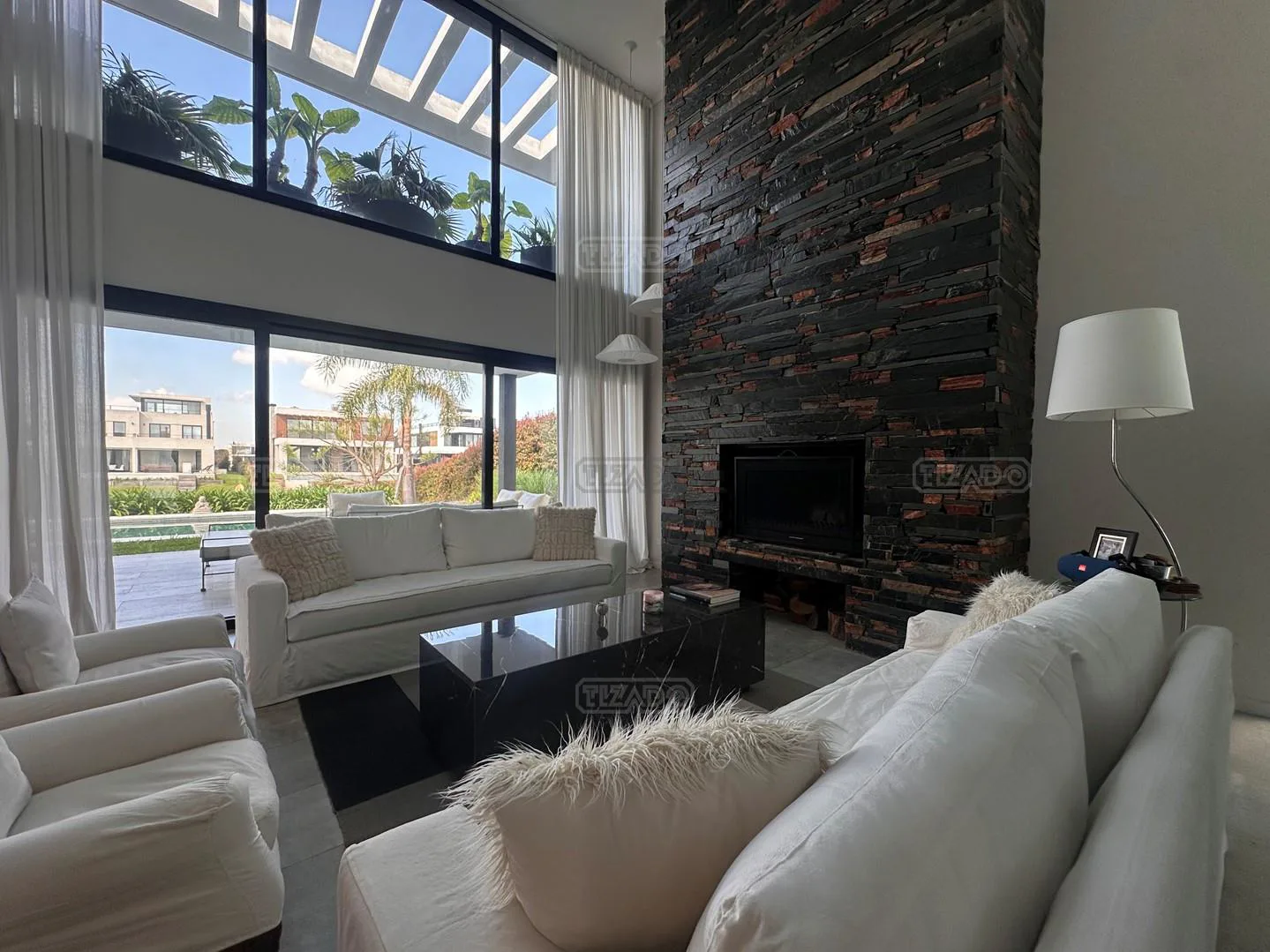 3-bedroom house in El Yacht – photo 10 of 12