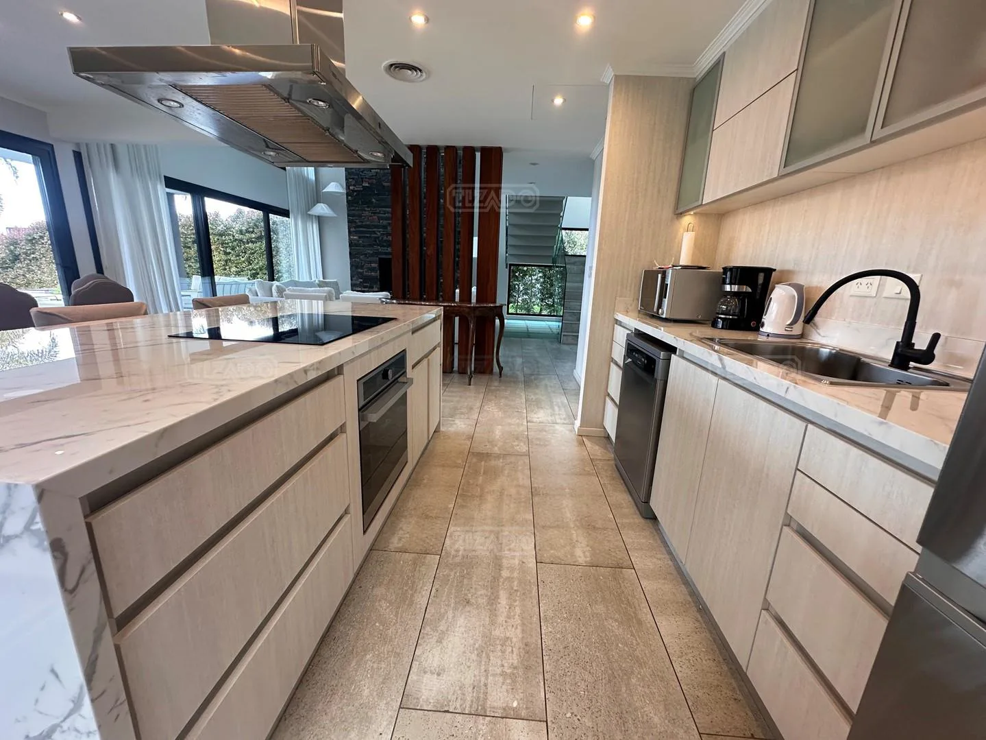 3-bedroom house in El Yacht – photo 12 of 12