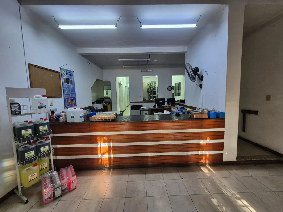 Alquiler Local Comercial y Deposito foto 2