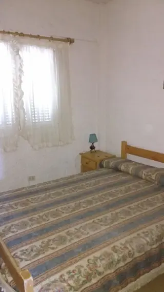 VENTA, DTO a 1 cuadra de la costa, equipado para 8 personas. Impecable estado, y totalmente amueblado, con parque y parrillas. foto 5