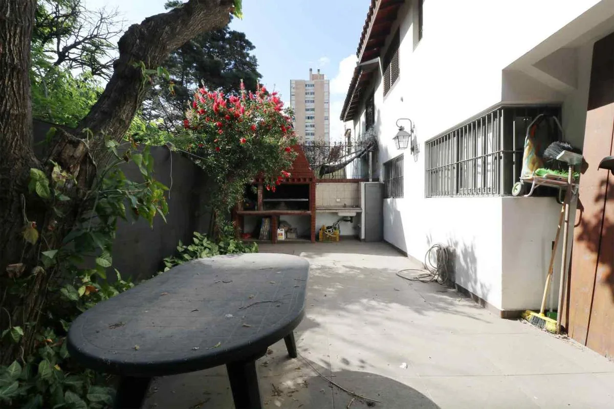 CASA 5 AMBIENTES VENTA VILLA CELINA GARAGE PATIO foto 2