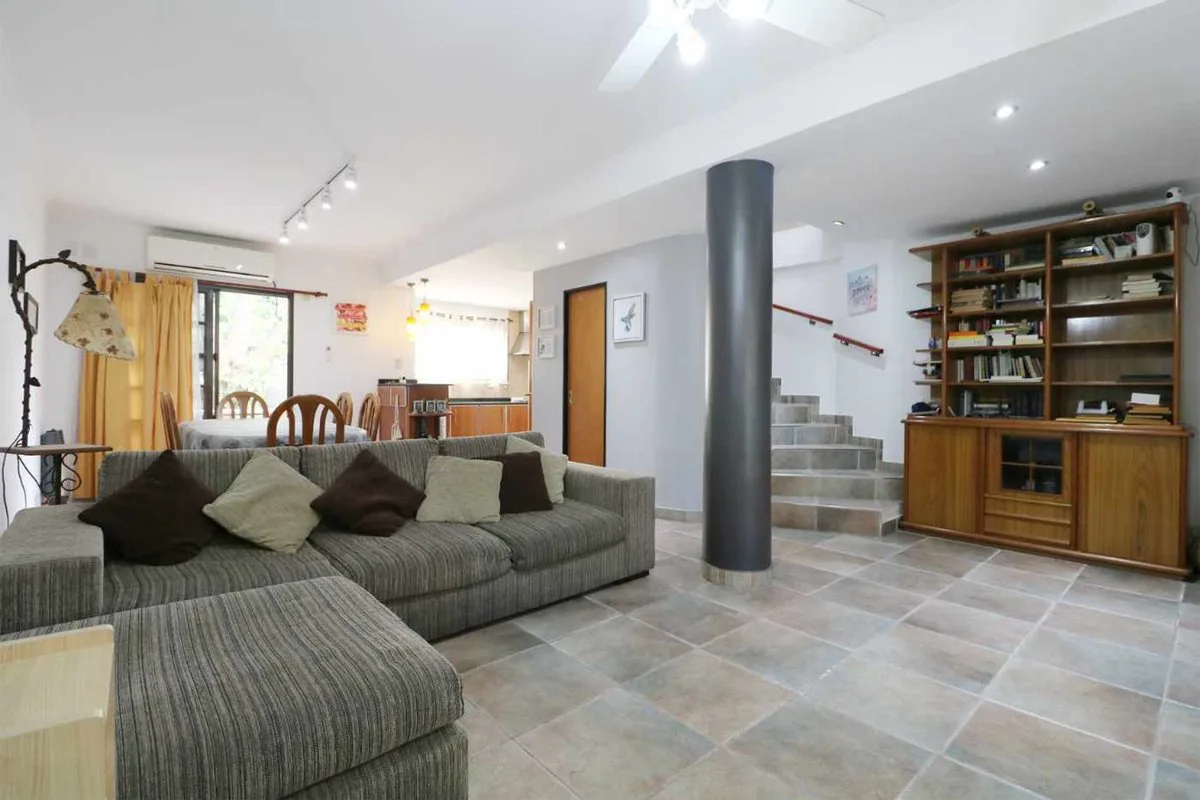 CASA 5 AMBIENTES VENTA VILLA CELINA GARAGE PATIO foto 5
