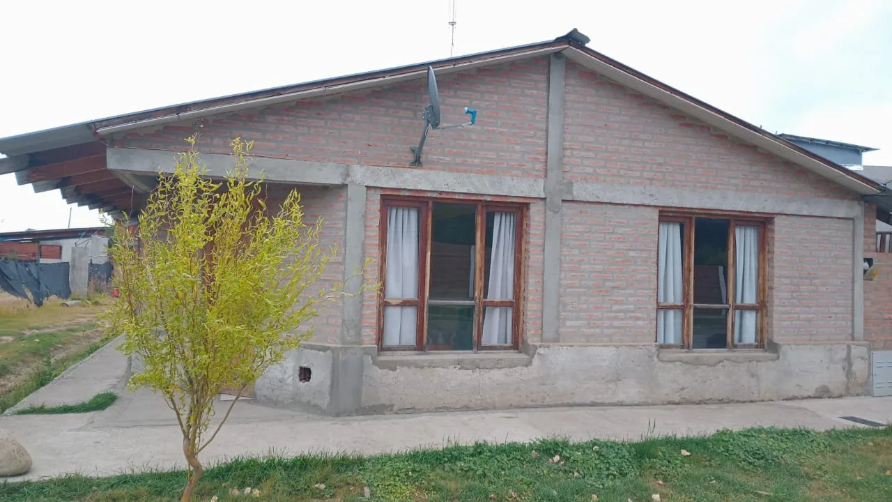 SE VENDE HERMOSA CASA foto 2