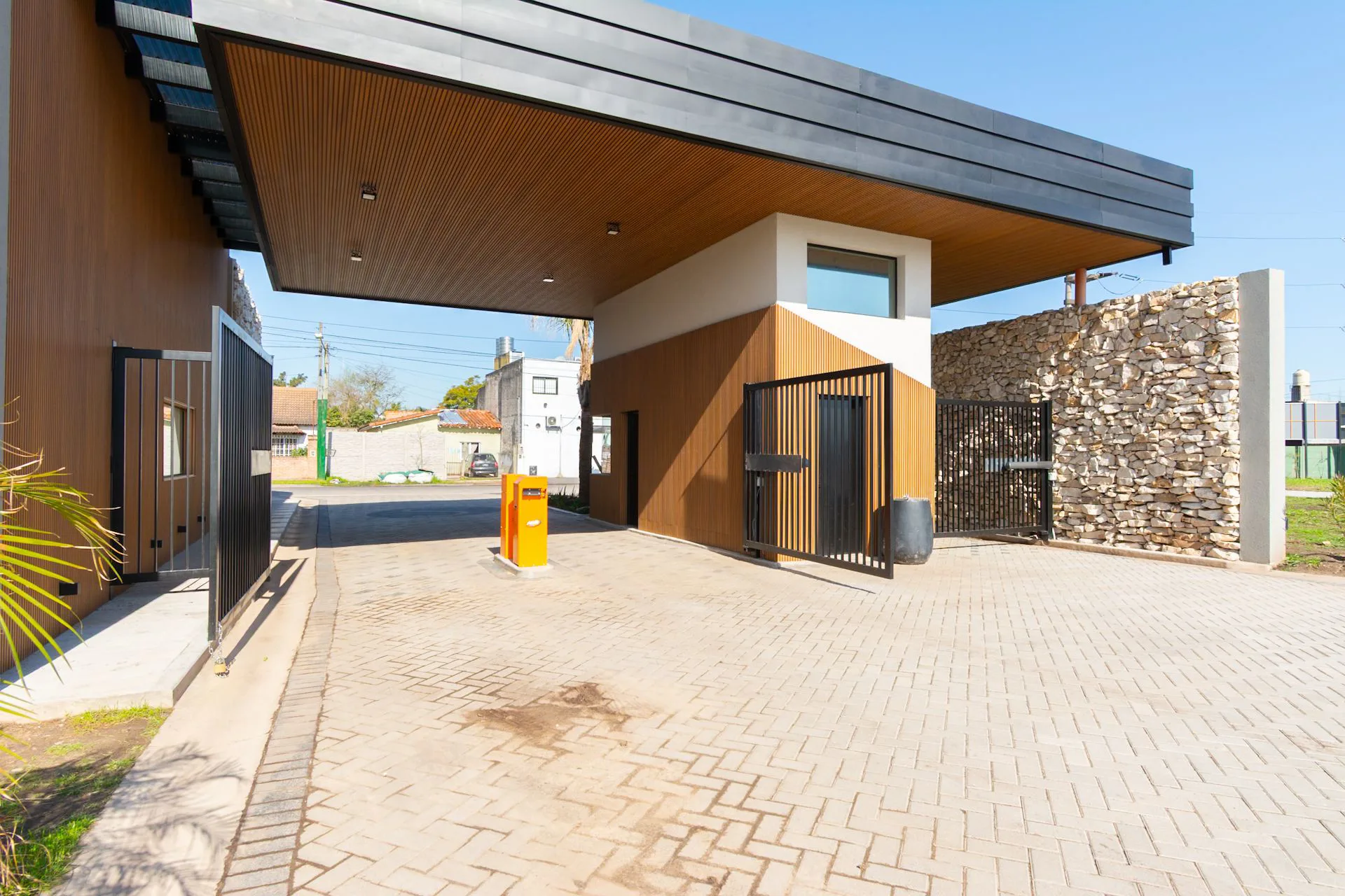 LOTE VENTA ITUZAINGO BARRIO CERRADO FINANCIA foto 3
