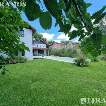 VENTA CASA BUEN RETIRO - APTO CRÉDITO!!! foto 5