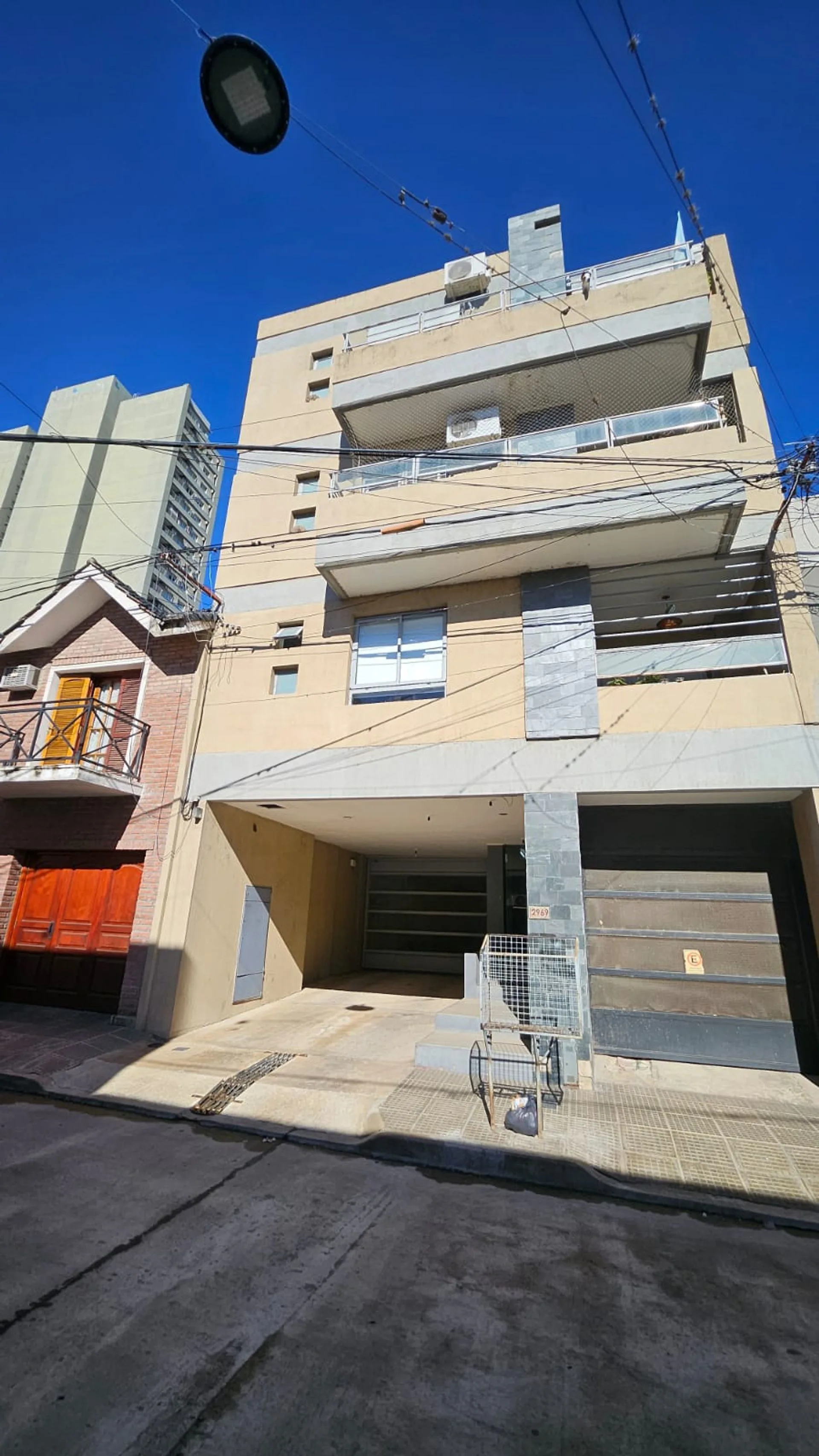 COCHERA EN VENTA BARRIO SUR - foto 2