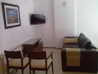DEPTO 2 DORM DE CATEGORÍA, OBISPO TREJO 1131, GRAN TERRAZA CON ASADOR, CALEFACCIÓN CENTRAL, TOTALMENTE EQUIPADO, OPCIÓN COCHERA CON BAULERA AMPLIA... foto 5