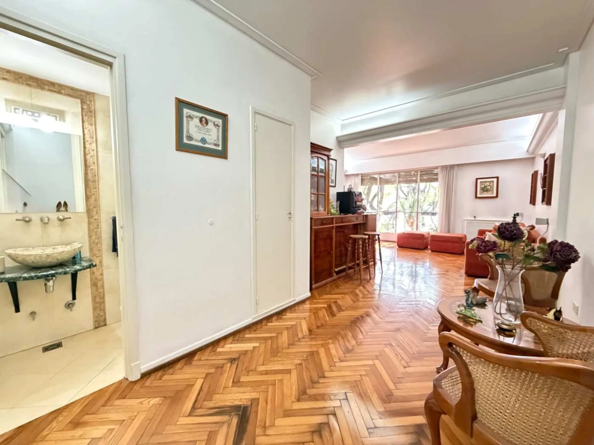 VENTA DE PISO 5 AMB CON COCHERA EN CABALLITO foto 3