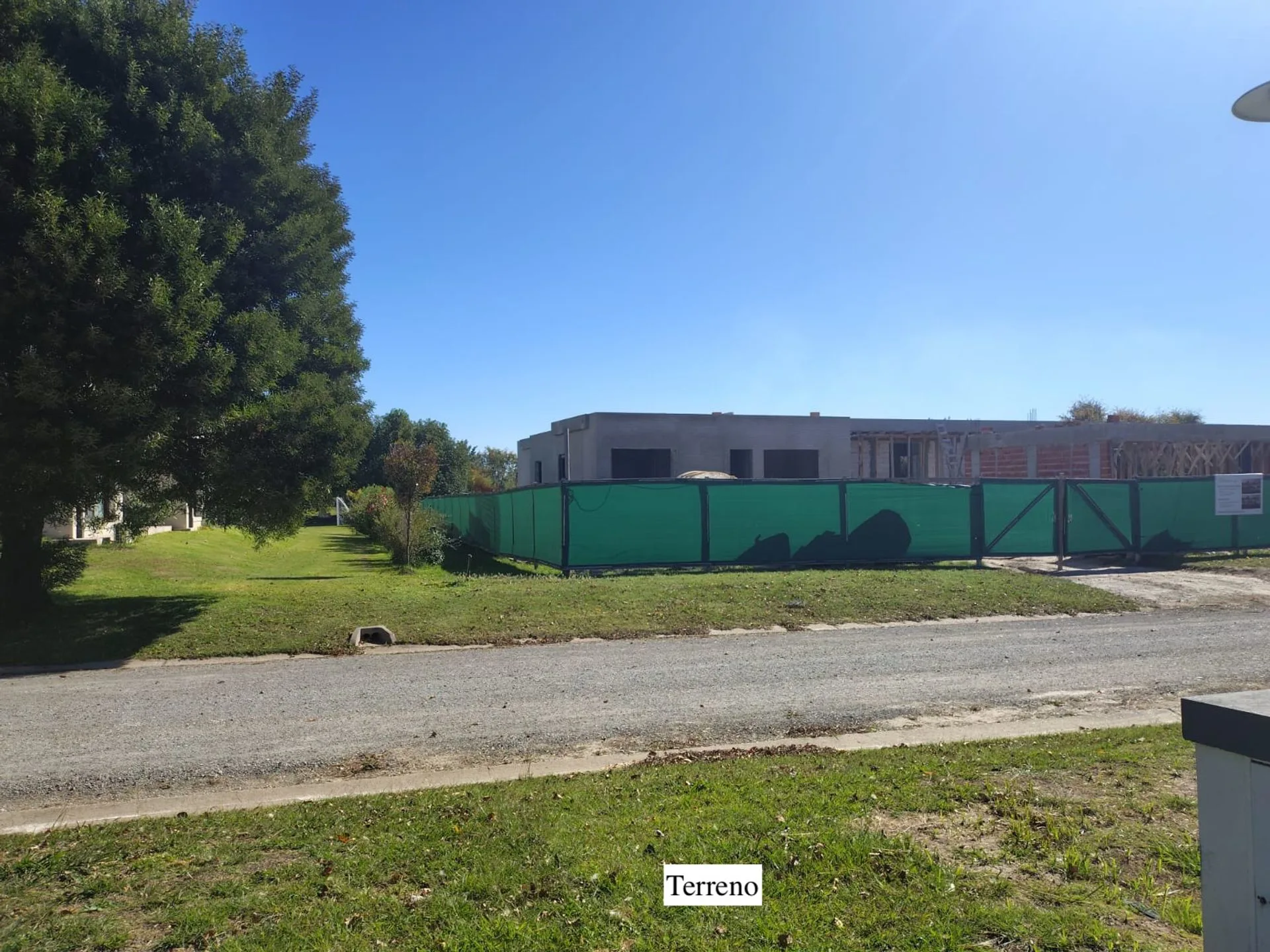 VENTA TERRENO LUJÁN EVERLINKS GOLF VISTA A HOYOS foto 4