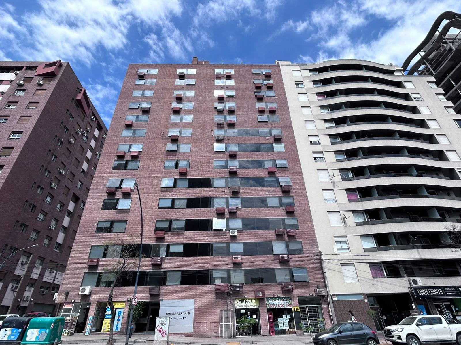 Departamento en Alquiler | 1 Dormitorio | Bº Güemes/Observatorio | Vista a la Calle foto 3