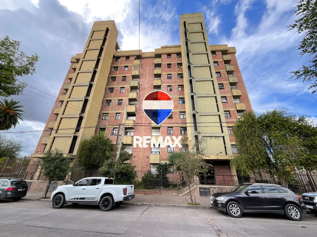 Venta departamento macro centro parque cochera foto 2