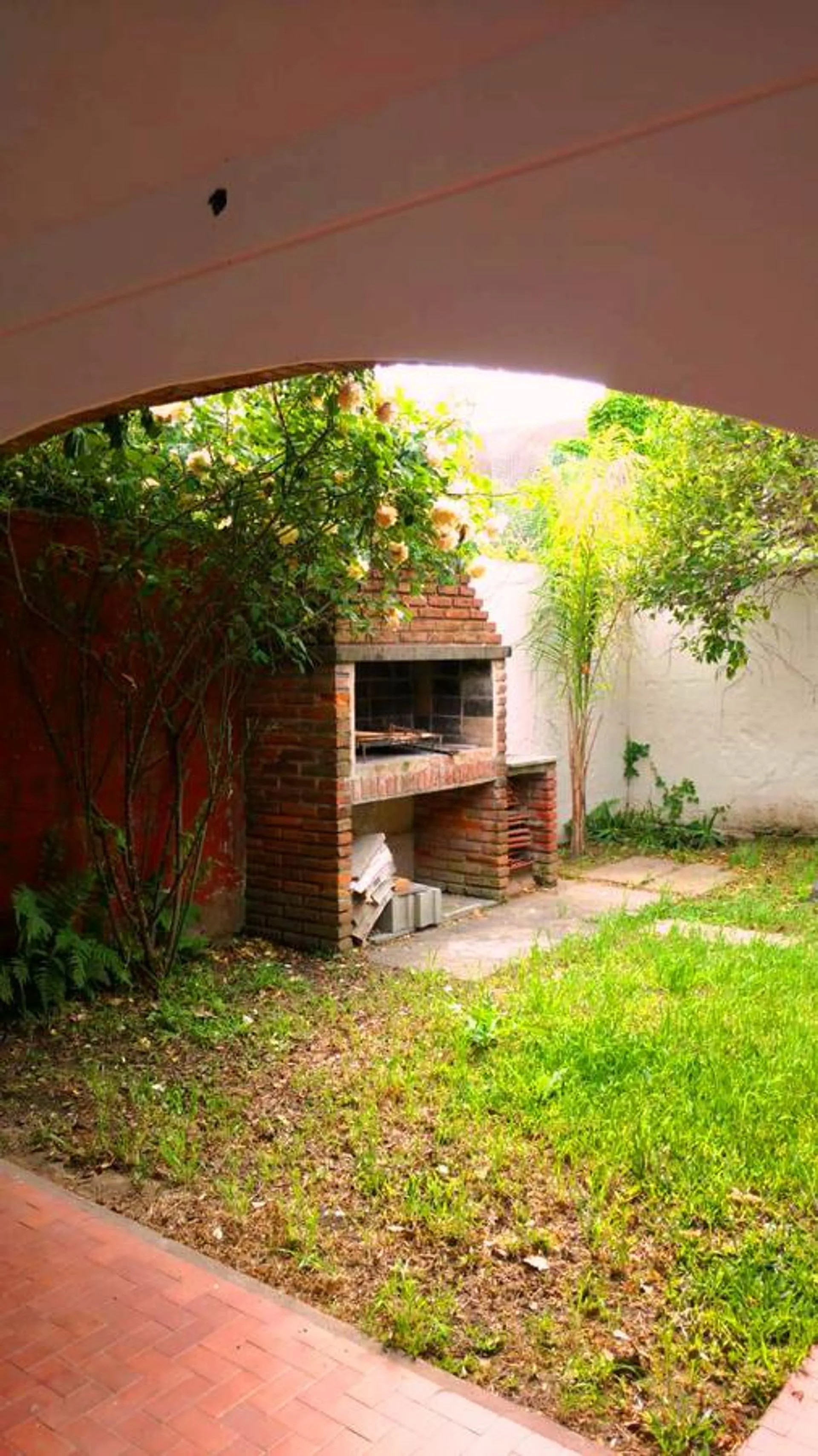 CASA EN VENTA 3 DORMITORIOS CON PATIO LA FLORIDA foto 3