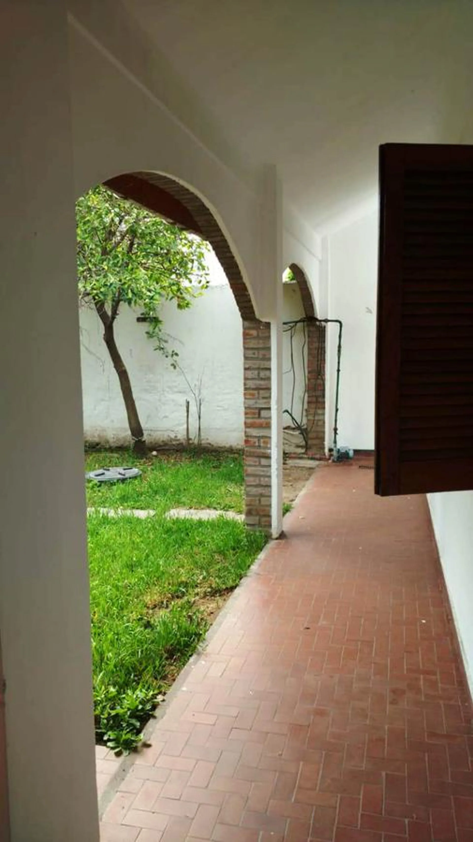 CASA EN VENTA 3 DORMITORIOS CON PATIO LA FLORIDA foto 5